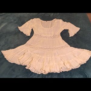 Flowy white/cream dress